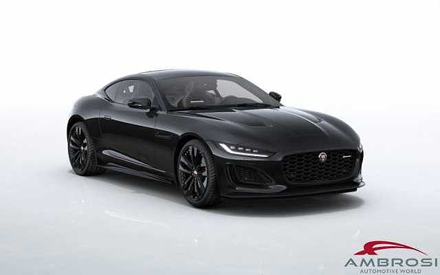 Jaguar F-TYPE 2.0 aut. Coupé R-Dynamic Black da Test Grifo Caravan