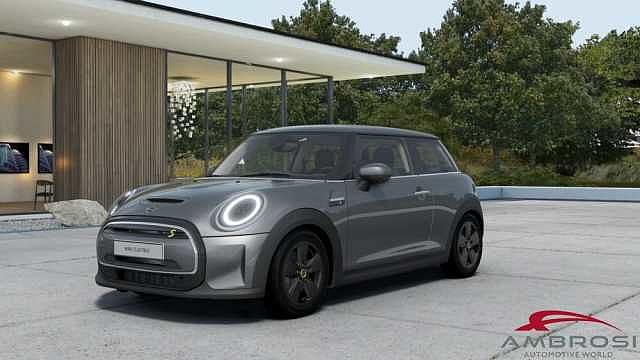 MINI Cooper SE 3 Porte SE Premium Package da Test Grifo Caravan