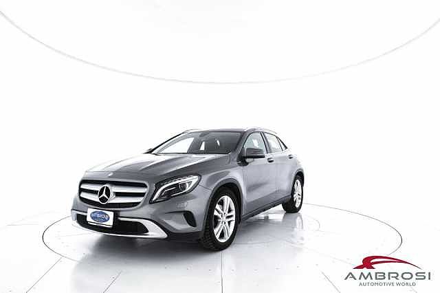 Mercedes-Benz GLA 180 180 d Sport da Test Grifo Caravan