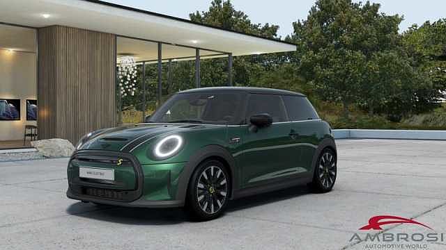 MINI Cooper SE 3 Porte SE Premium Package da Test Grifo Caravan