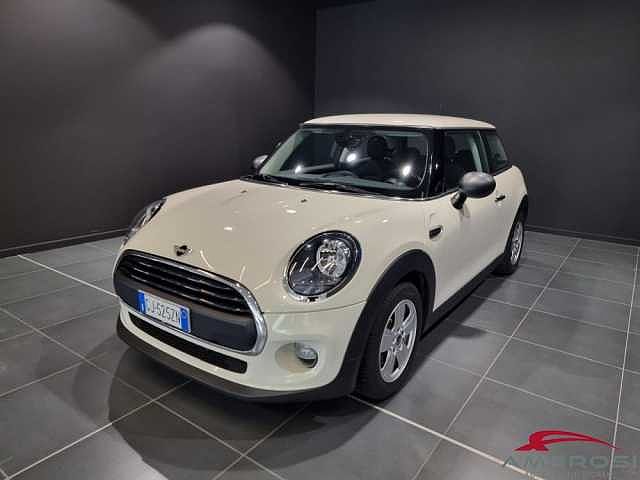 MINI One 1.6 3 porte da Test Grifo Caravan