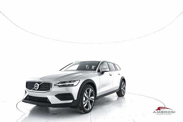 Volvo V60 Cross Country Mild Hybrid B4 AWD automatico Core