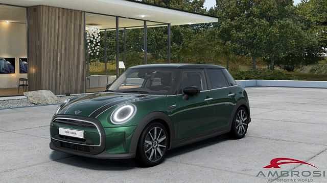 MINI Cooper 5 Porte 5 Porte Premium Camden Edition da Test Grifo Caravan