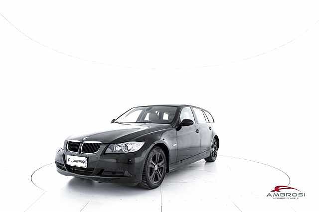 BMW 320 Touring 320d cat Futura