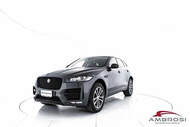 Jaguar F-PACE 2.0 D 180 CV AWD aut. R-SportBlack Design Edition da Test Grifo Caravan