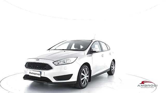 Ford Focus 1.6 120 CV da Test Grifo Caravan