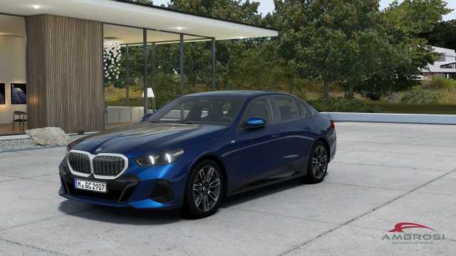 BMW 520 Berlina 520d 48V da Test Grifo Caravan