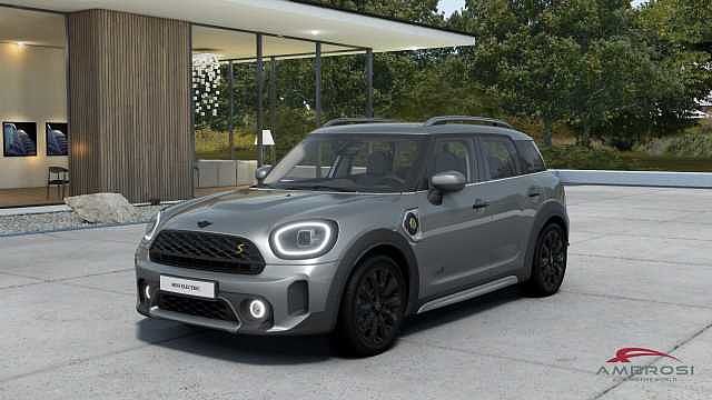 MINI Cooper SE Countryman ALL4 Classic Premium Package