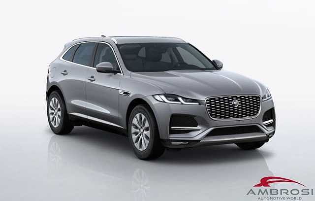 Jaguar F-PACE 2.0 D 163 CV AWD aut. SE da Test Grifo Caravan