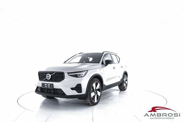 Volvo XC40 T4 Recharge plug-in hybrid automatico Ultimate Dark