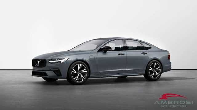 Volvo S90 Plug-in Hybrid T8 Recharge AWD Auto Ultimate Dark da Test Grifo Caravan