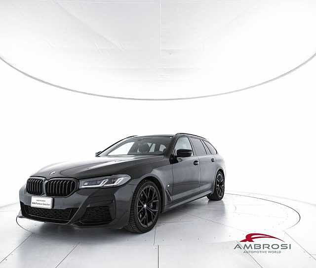 BMW 530 Touring 530d 48V xDrive Msport da Test Grifo Caravan