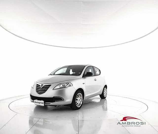 Lancia Ypsilon 1.2 69 CV 5 porte S&S Platinum