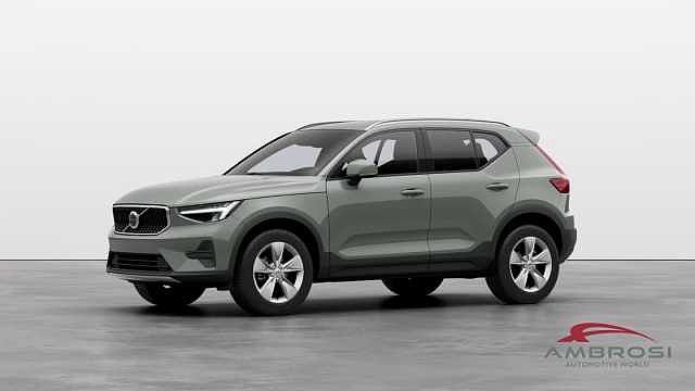 Volvo XC40 T2 automatico Essential da Test Grifo Caravan