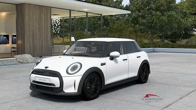 MINI Cooper 5 Porte 5 Porte Classic Premium Mid Package da Test Grifo Caravan