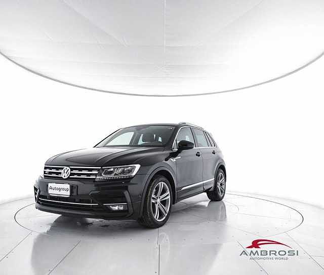 Volkswagen Tiguan 2.0 TDI 150 CV SCR DSG R-Line da Test Grifo Caravan