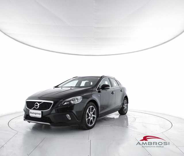 Volvo V40 Cross Country D2 Volvo Ocean Race da Test Grifo Caravan