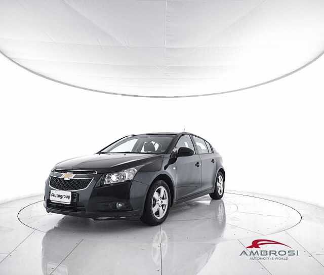 Chevrolet Cruze 1.8 5 porte LT GPL da Test Grifo Caravan