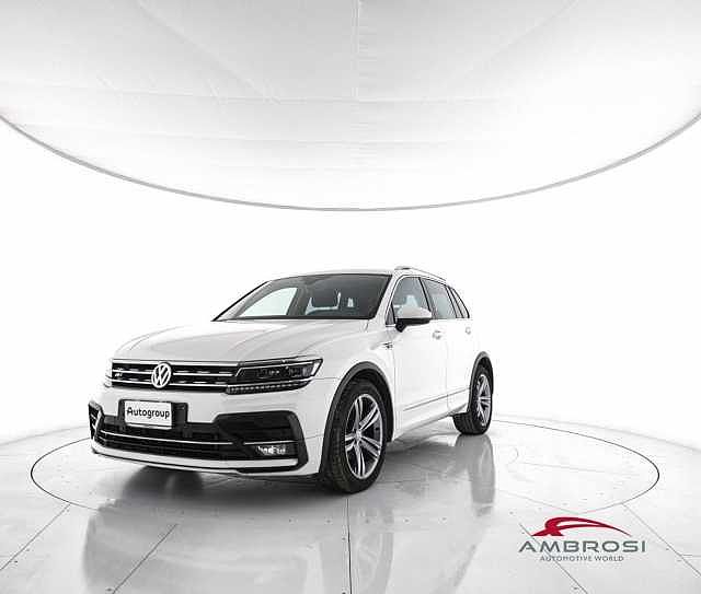 Volkswagen Tiguan 2.0 TDI 150 CV SCR 4MOTION R-Line da Test Grifo Caravan