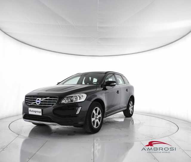 Volvo XC60 D4 Momentum- PER OPERATORI DEL SETTORE