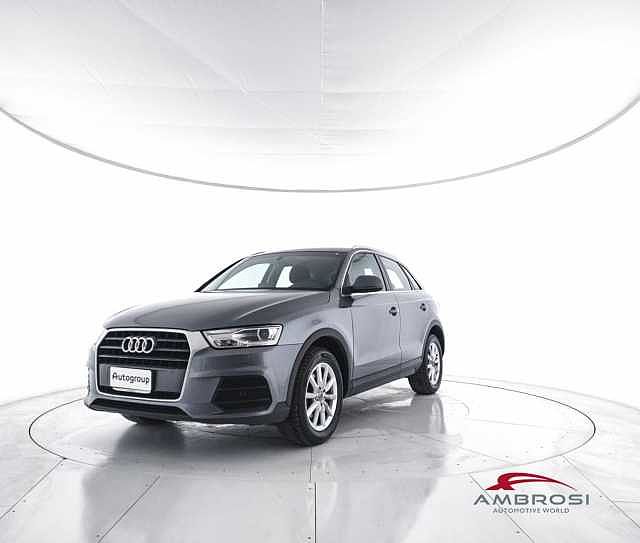 Audi Q3 2.0 TDI 120 CV Business