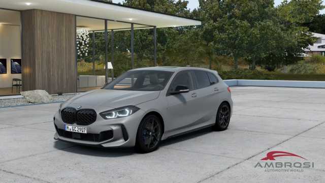 BMW M135 5-Türer M135i xDrive 5 P. Travel Innovation Comfort Professional Msport Performance Pack