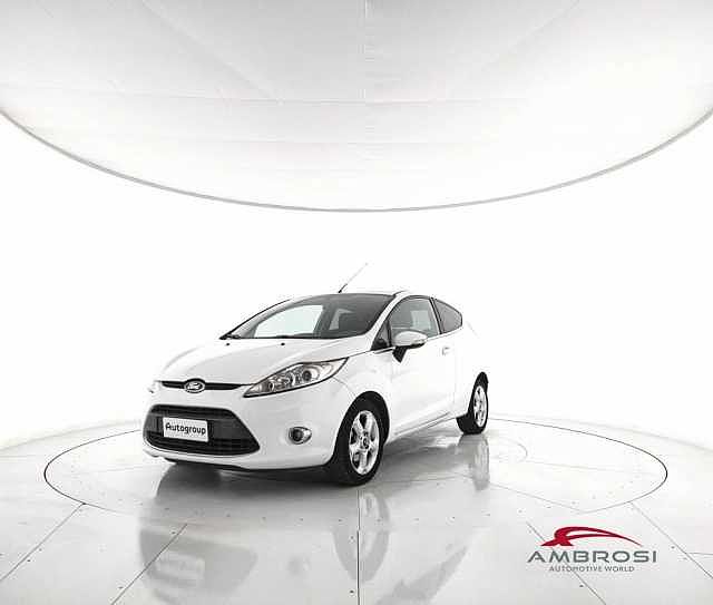 Ford Fiesta 1.4 TDCi 70CV 3 porte Titanium da Test Grifo Caravan