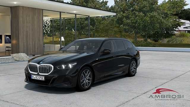 BMW 520 Touring i5 eDrive40 Touring Travgel Msport Package da Test Grifo Caravan