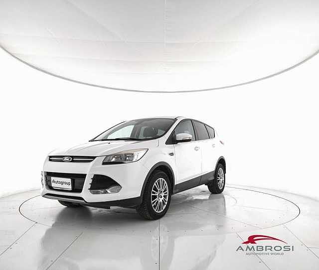 Ford Kuga 2.0 TDCI 140 CV 4WD Titanium