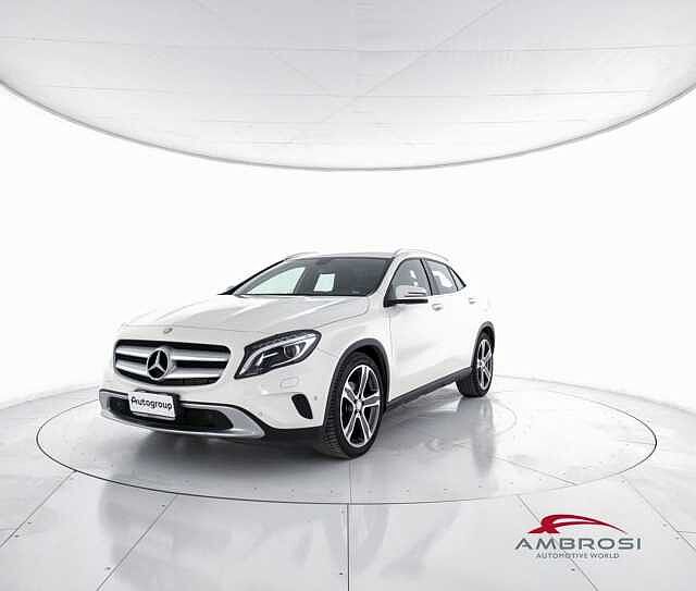 Mercedes-Benz GLA 220 CDI 4MATIC 220 CDI Automatic