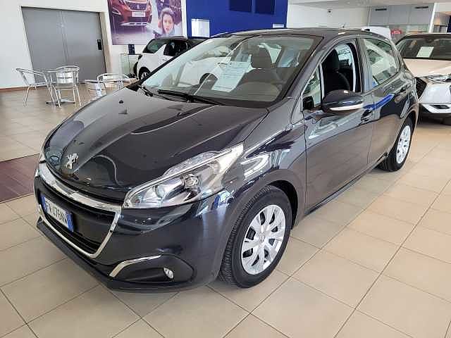 Peugeot 208 BlueHDi 100 S&S 5 porte Active da MARIO SERUIS AUTOMOBILI