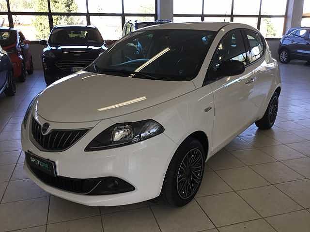 Lancia Ypsilon Gold Hibrid 1.0 Firefly 70 cv - Vettura Usata da CASTIGLIONI & GRISONI srl