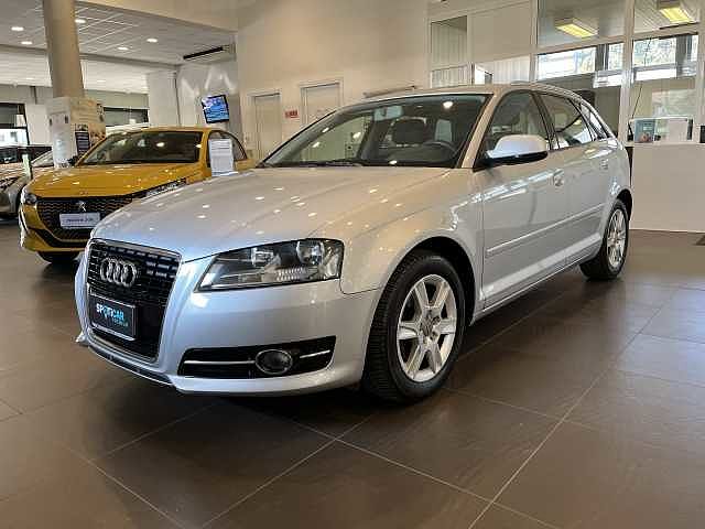 Audi A3 2ª serie 1.6 TDI 105 CV CR Ambition da AUTOVENEZIA