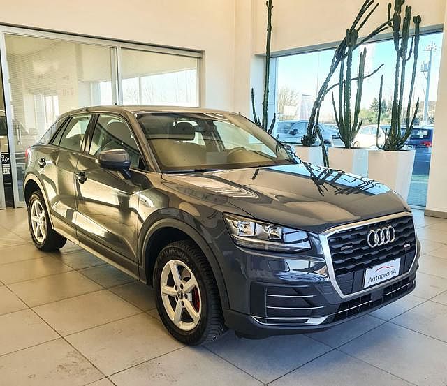 Audi Q2 35 TDI quattro S tronic Business