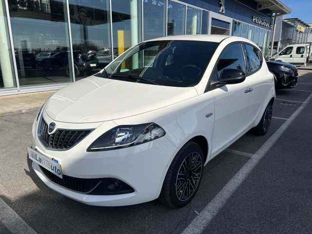 Lancia Ypsilon 3ª serie 1.0 FireFly 5 porte S&S Hybrid Ecochic Gold