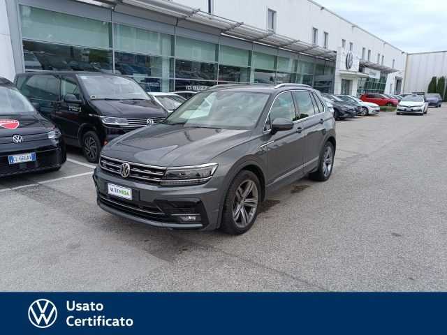 Volkswagen Tiguan R-LINE 2.0 TDI 150 CV DSG