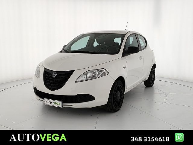 Lancia Ypsilon 1.2 8v elefantino ecochic gpl 69cv my14 da Autovega