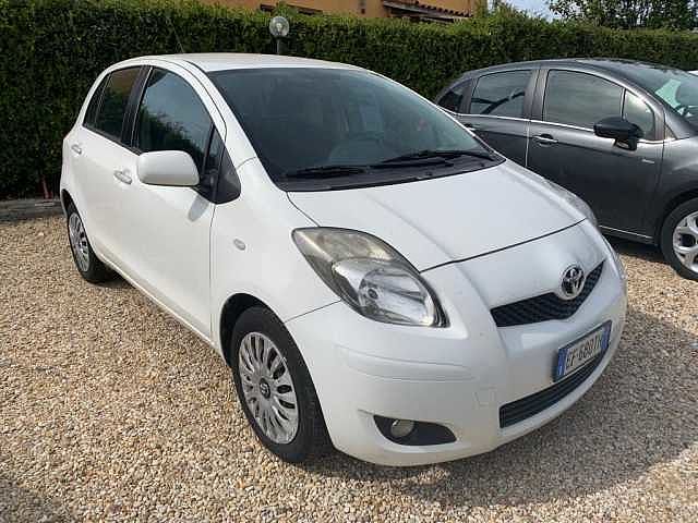 Toyota Yaris 1.4 D-4D DPF 5 porte Sol