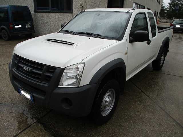 Isuzu D-Max 2.5 TD cat ce Cab 4WD Pick-up L EU4 da Gruppo Euro.car