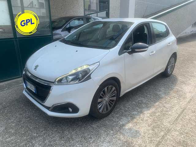 Peugeot 208 Active 82 GPL da Gruppo Euro.car