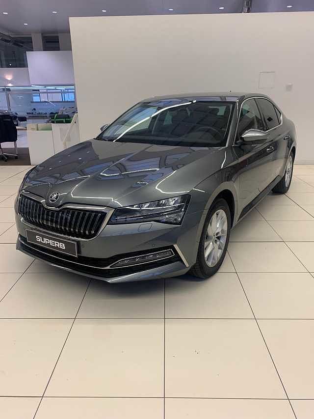 SKODA Superb 3ª serie 1.4 TSI Plug-In Hybrid DSG Executive