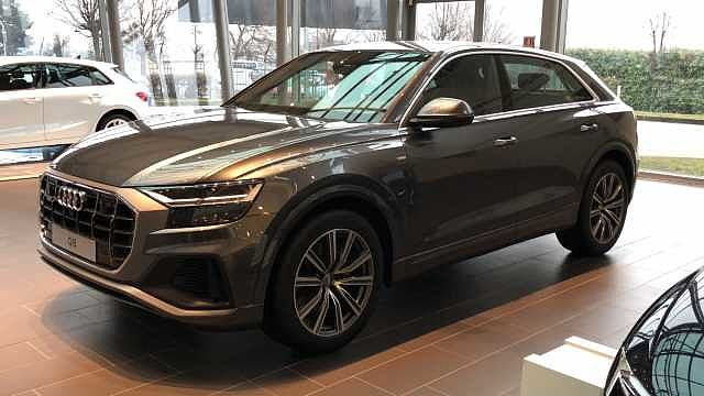 Audi Q8 50 TDI 286 CV quattro tiptronic da Auto Zentrum Torino