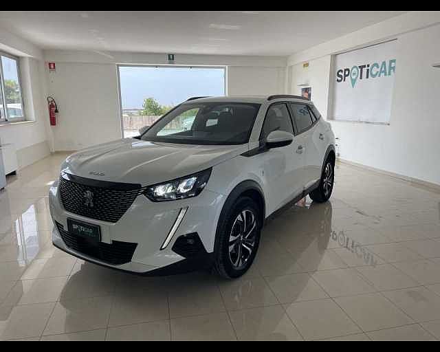 Peugeot 2008 PURETECH 100 ALLURE