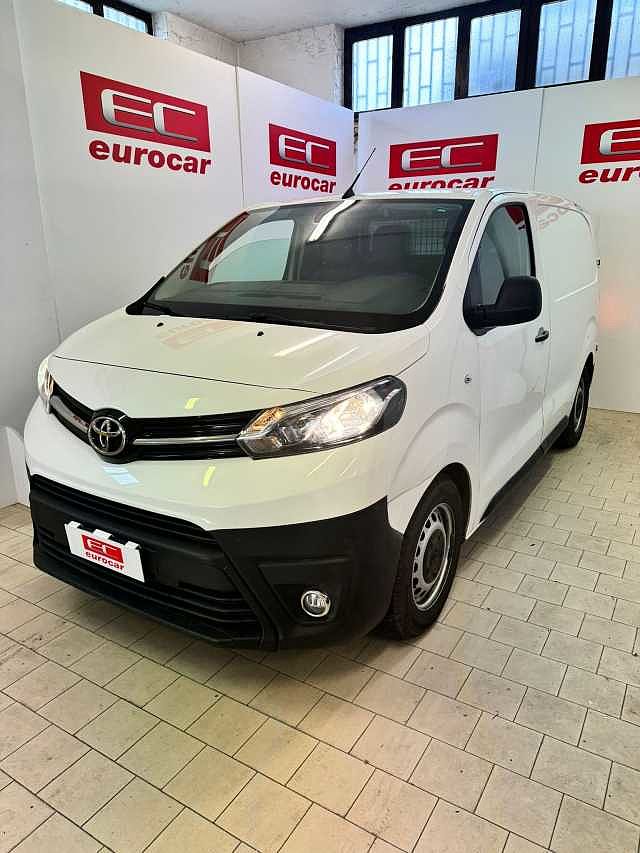Toyota Proace Verso 1.5D L0 D 3 posto Frigorifero