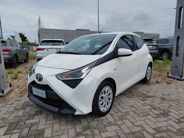 Toyota Aygo 2ª serie Connect 1.0 VVT-i 72 CV 5 porte x-cool MMT