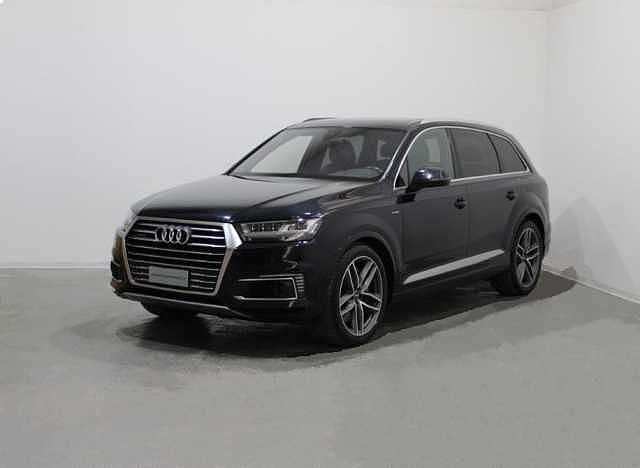 Audi Q7 e-tron 3.0 TDI quattro tiptronic Business Plus da Magnifica Srl