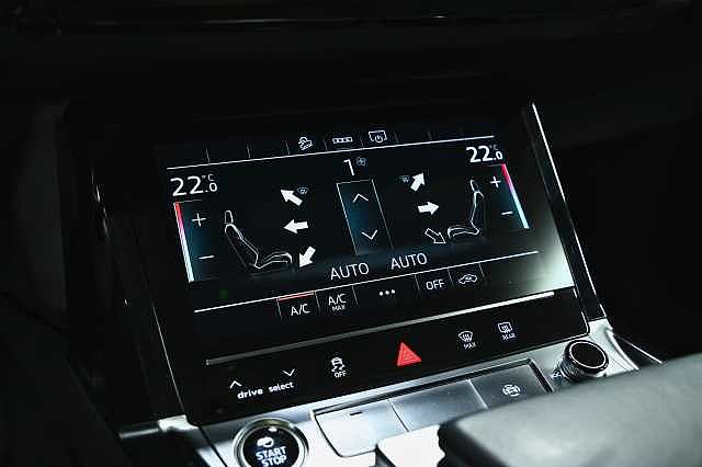 Audi e-tron 50 quattro Business da L'Auto