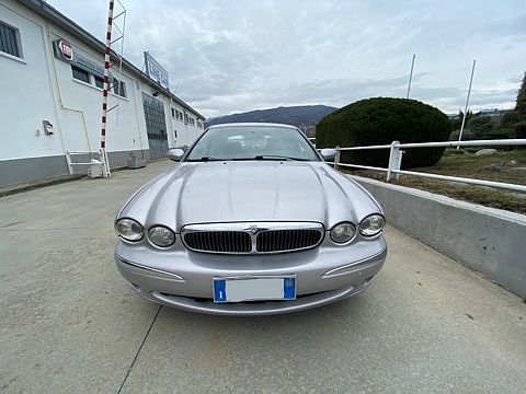 Jaguar X-Type X 2.5 V6 GPL cat Executive da Targa Auto S.r.l.