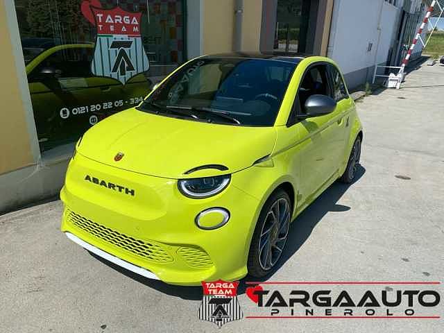 Abarth 500e Scorpionissima da Targa Auto S.r.l.