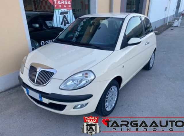 Lancia Ypsilon 1.2 Oro